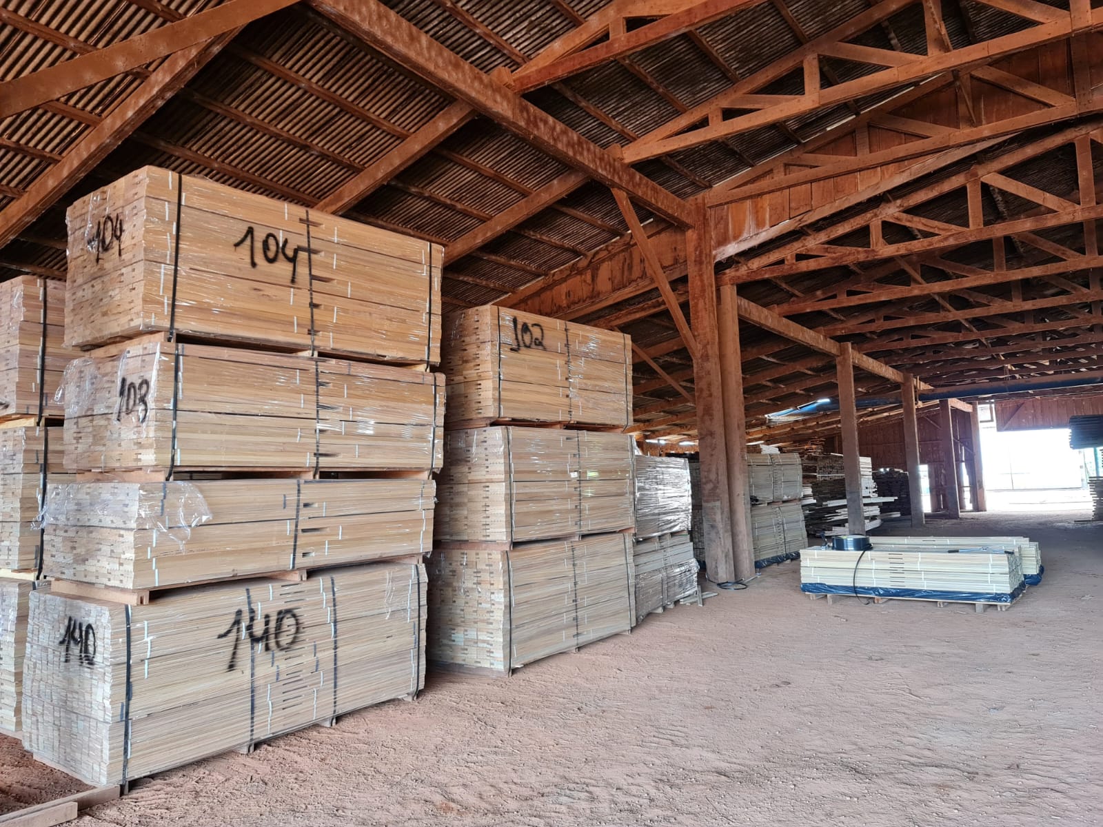 Batente Angelim Amargoso 3X13X5,40 - Ped. Mínimo 200PÇ - regiões sudeste(consulte)